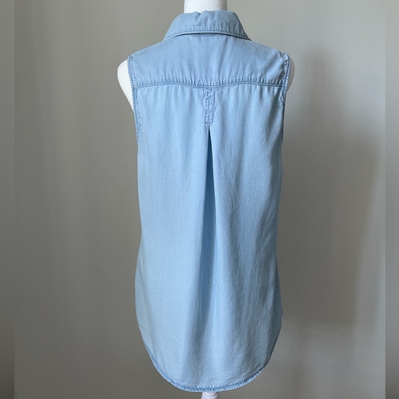 Molly Green sleeveless button down - Size L - Picture 5 of 10